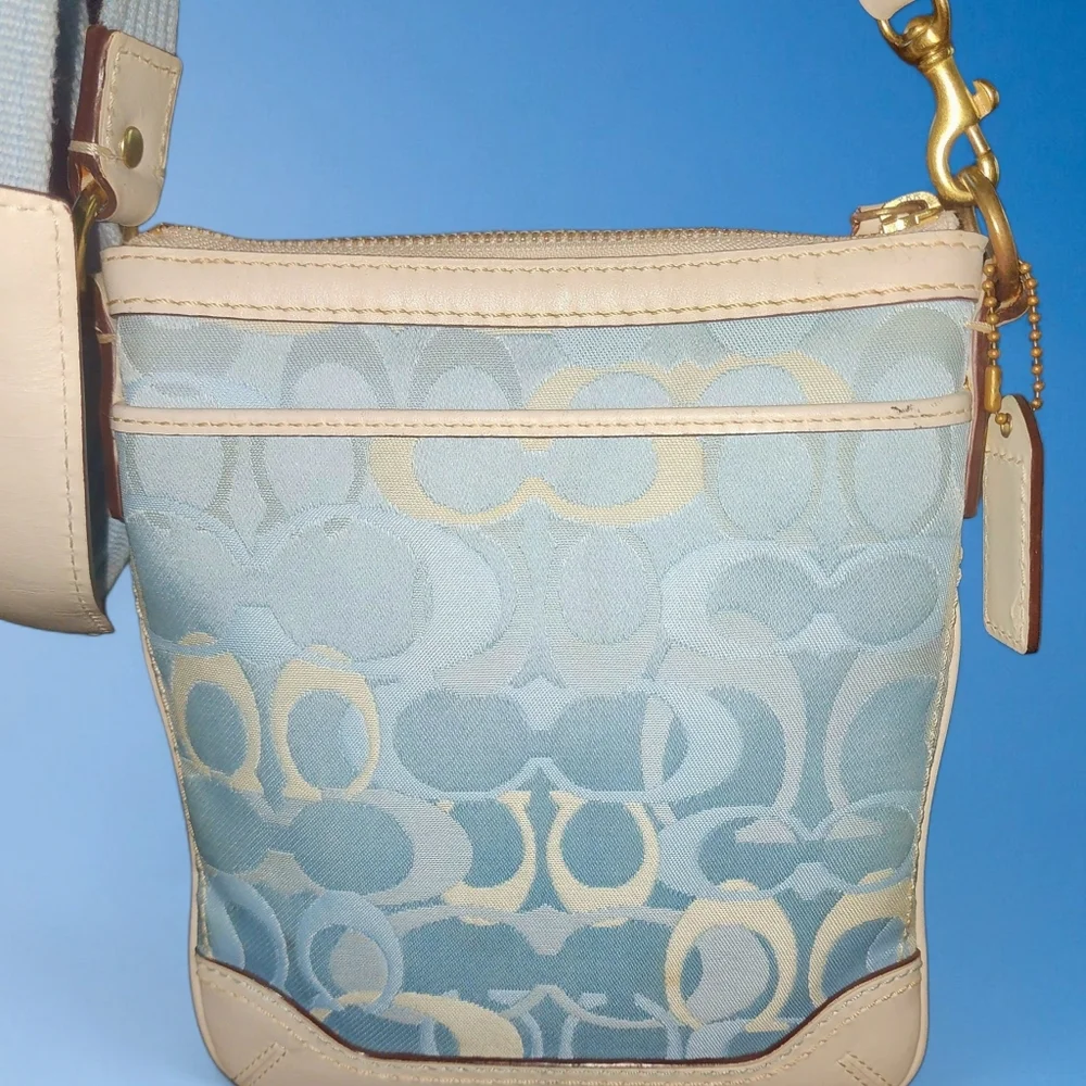 COACH OPTIC SIGNATURE SWINGPACK